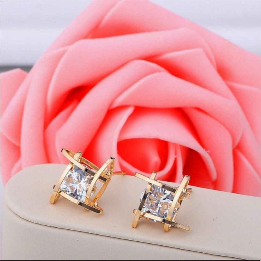 New 3D Caged Gold Tone Stud Earrings - Picture 4 of 5
